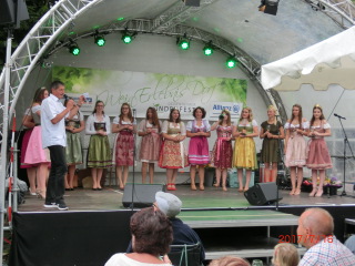 Rheingauer Weinmajestäten