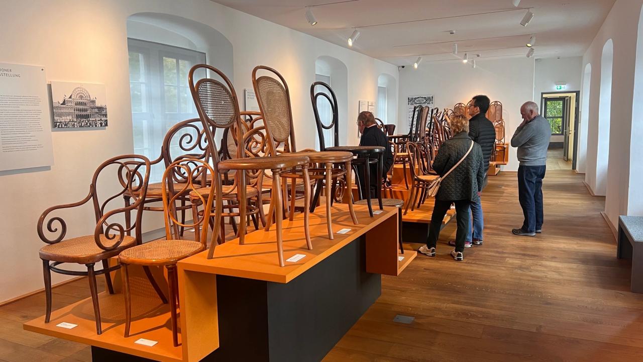 Im Bopparder Museum in der kurfürstlichen Burg sind die ideenreichen Möbel von Michael Thonet zu bewundern.