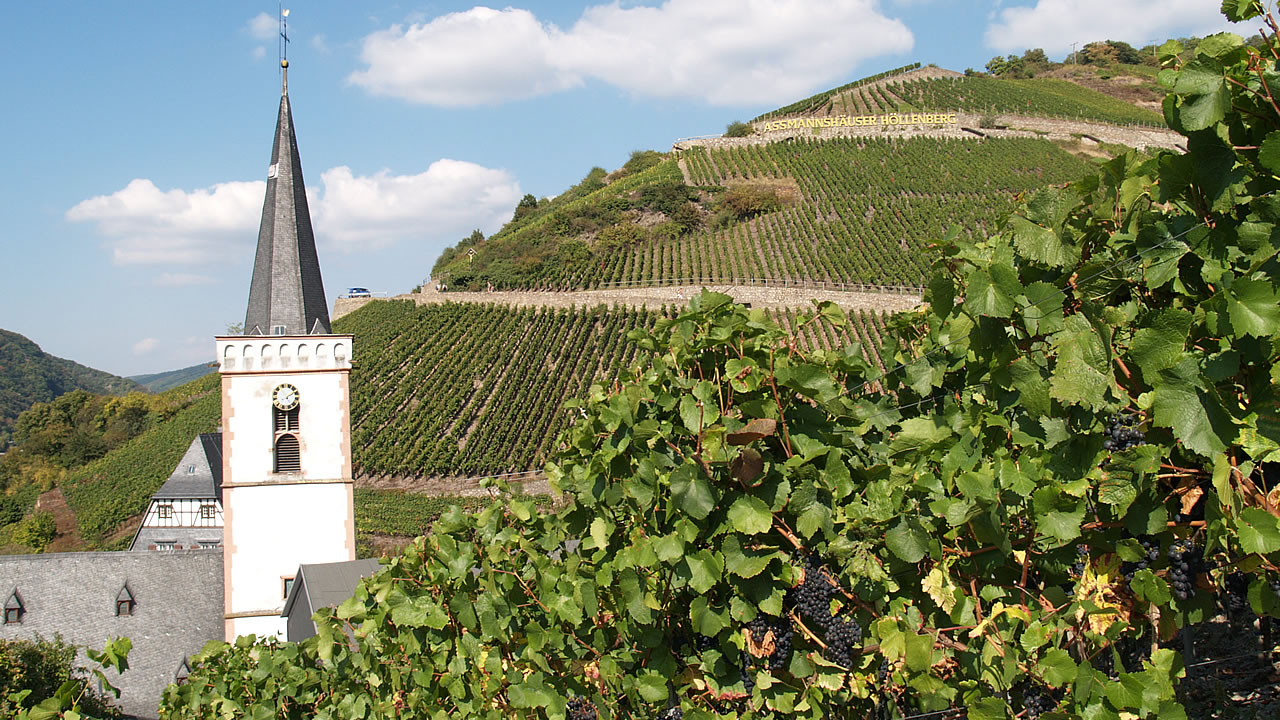 Die Kirche in Assmannshausen am Rhein