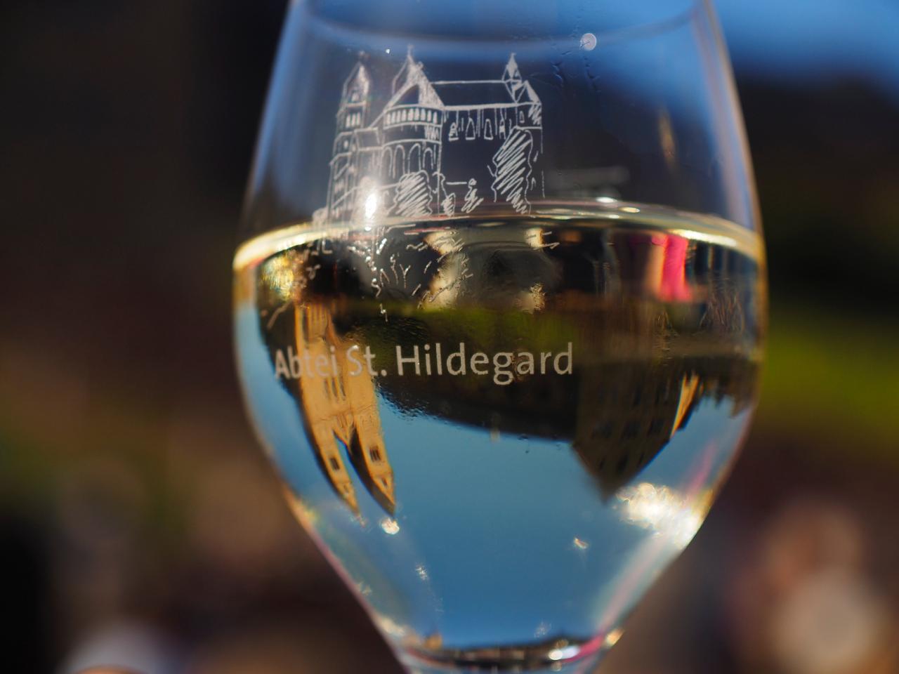 Die Wein-Walks starten an der Abtei St. Hildegard