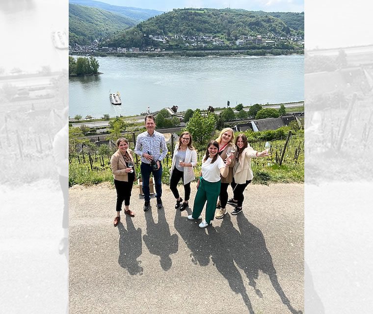 Die Weinmajestäten hier in den Lorcher Weinbergen mit Jochen Neher vom Weingut Mohr