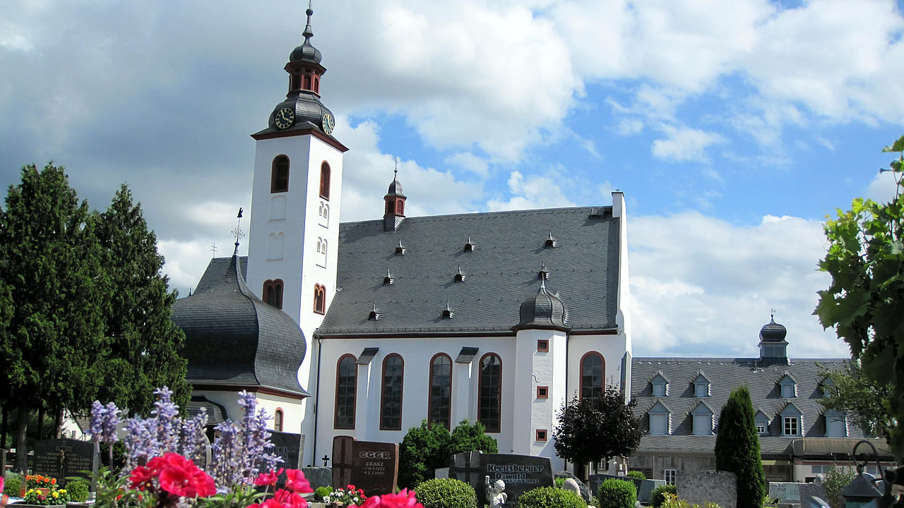 St. Walburga in Winkel