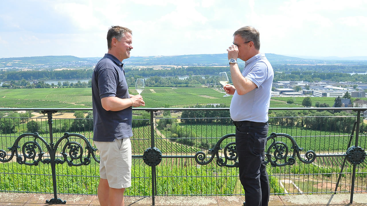 Wein direkt genießen wo die Reben wachsen