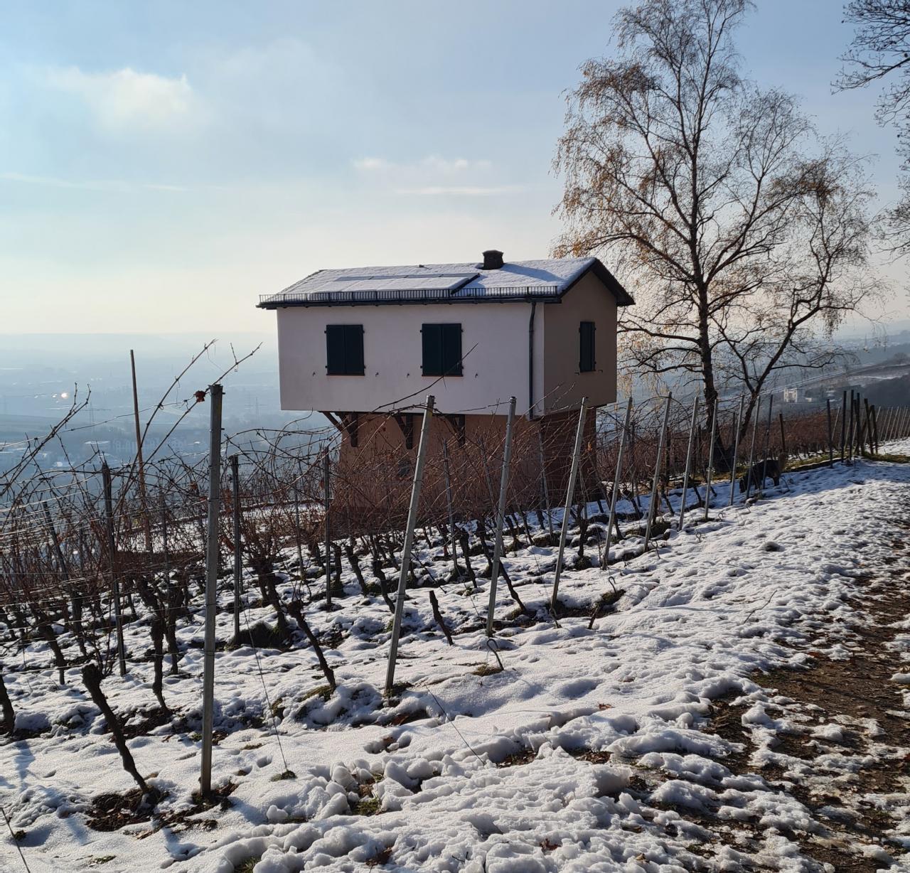 Weinbergshaus by Diefenhardt mit Schnee im Winter