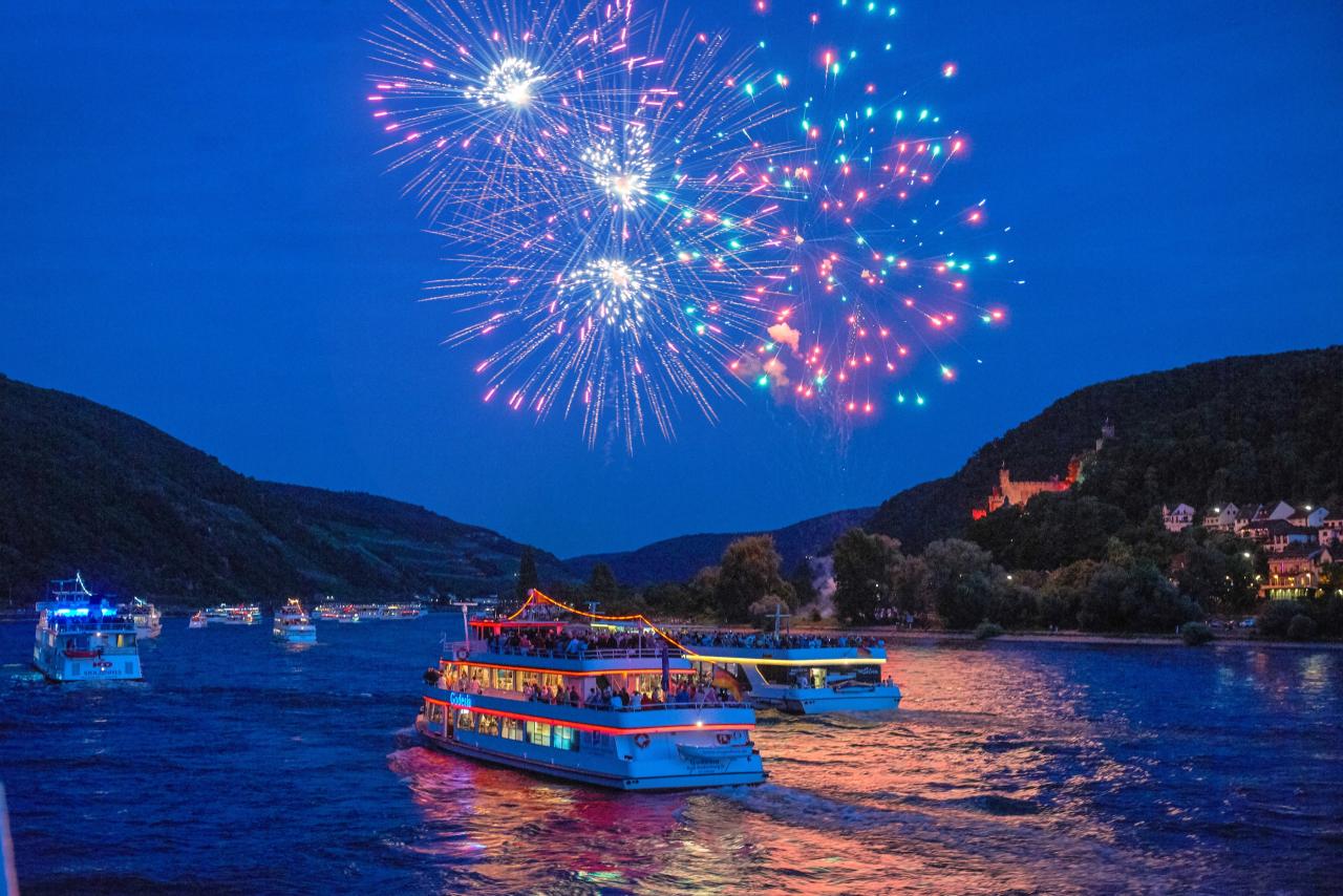 Erstes Feuerwerk bei Trechtingshausen, Foto: D. Ketz