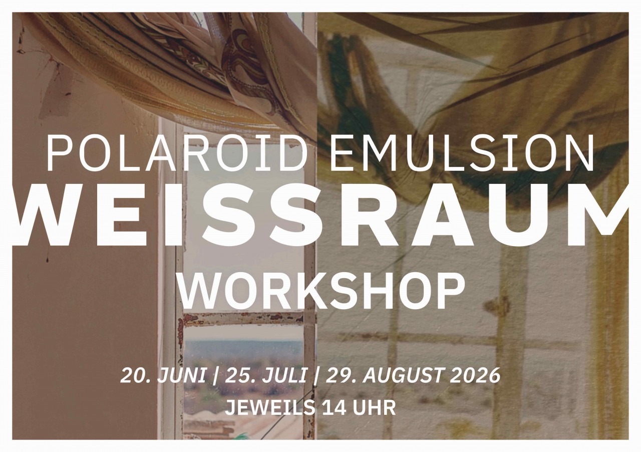 Foto eines Fensters vor und nach Polaroid Emulsion
