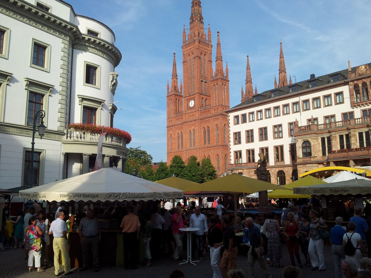 Rheingauer Weinwoche in Wiesbaden