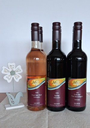 *Neuer Jahrgang - rot*